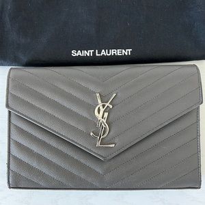 CASSANDRE SAINT LAURENT MATELASSÉ CHAIN WALLET